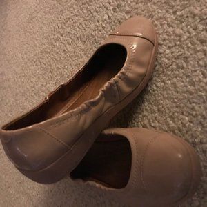 Fitflop nude patent ballet flat
